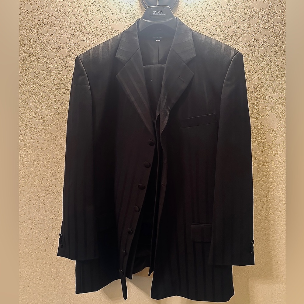 Success of uomo by phita Suit
